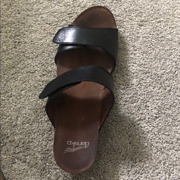 Dansko Vienna Full Grain Black Sandals - Picture 4 of 4